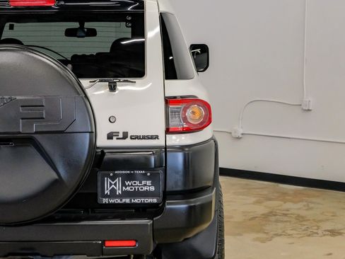 Used 2012 Toyota FJ Cruiser 4WD image 43