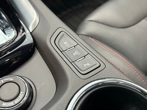 Used 2017 Chevrolet SS RWD image 26