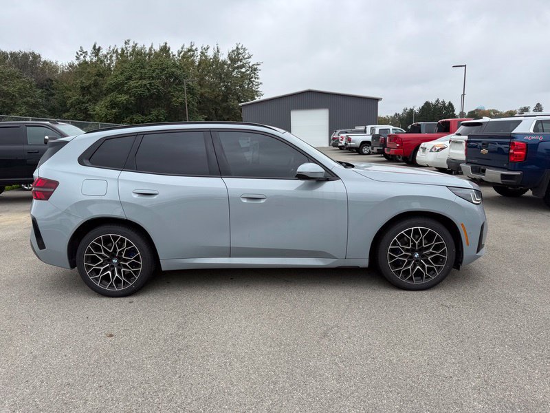 Used 2025 BMW X3 xDrive30i w/ M Sport Package AWD/4WD image 15