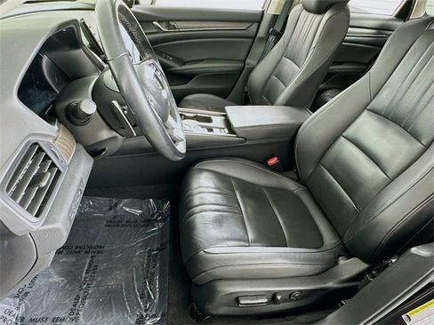 Used 2021 Honda Accord Touring image 9