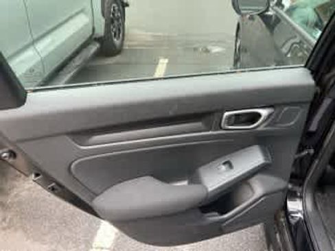 Used 2023 Honda Civic Sport image 6