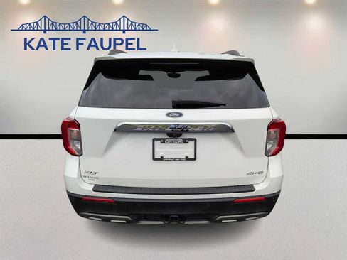 Used 2022 Ford Explorer XLT w/ Equipment Group 202A AWD/4WD image 6