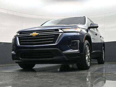 Used 2023 Chevrolet Traverse LT FWD image 27