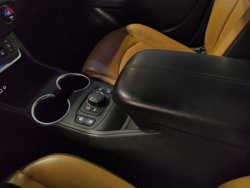Used 2020 GMC Terrain SLT FWD image 26