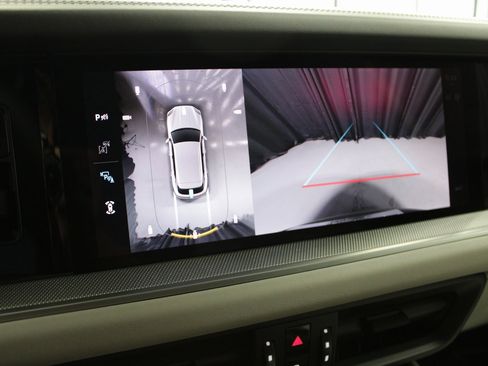 New 2026 Porsche Cayenne image 31