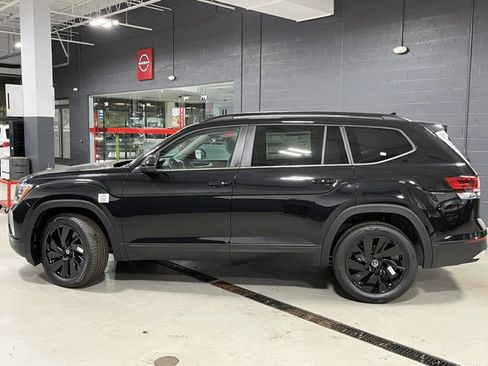 New 2026 Volkswagen Atlas SE image 18