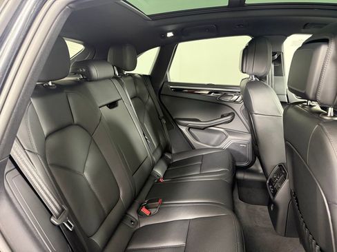 New 2026 Porsche Macan AWD/4WD image 18