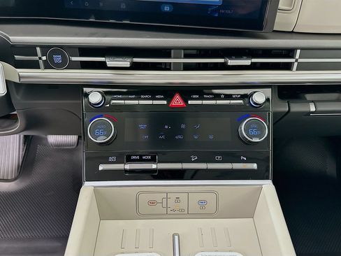 New 2026 Hyundai Santa Fe SE FWD image 13