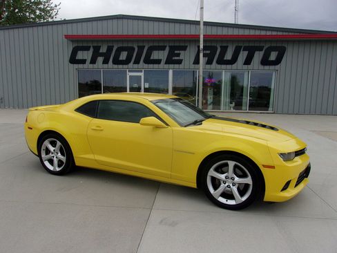 Used 2014 Chevrolet Camaro SS RWD image 2