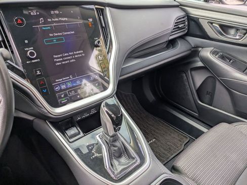 Used 2025 Subaru Outback Premium image 20