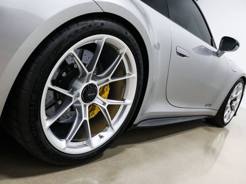Used 2022 Porsche 911 GT3 RWD image 26
