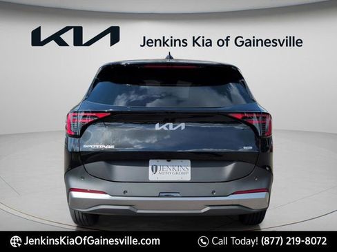 New 2026 Kia Sportage LX FWD image 6