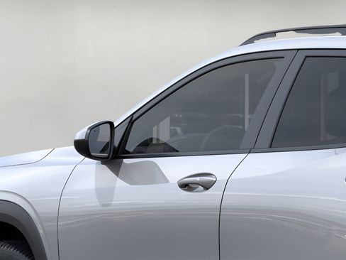 New 2026 Chevrolet Trax LT w/ Driver Confidence Package FWD image 12