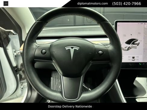 Used 2018 Tesla Model 3 Long Range image 26