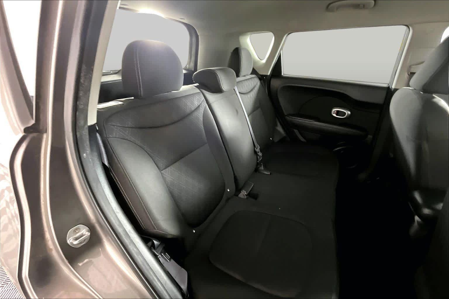 Used 2016 Kia Soul w/ Convenience Package FWD image 16