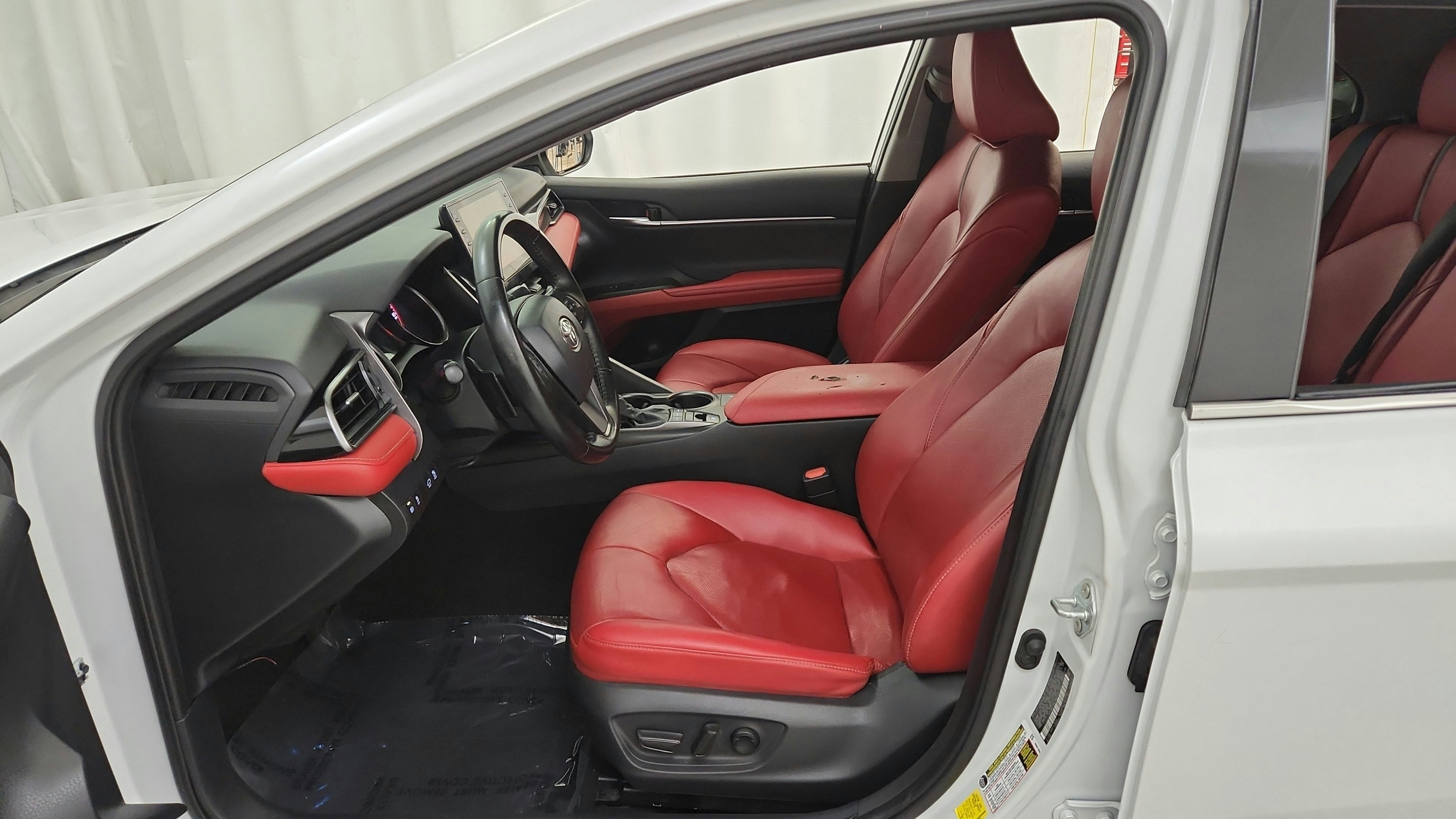 Used 2021 Toyota Camry XSE FWD image 18