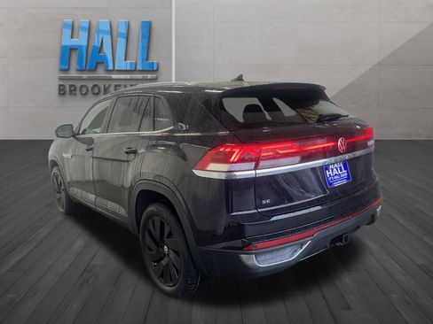 New 2026 Volkswagen Atlas Cross Sport SE image 3