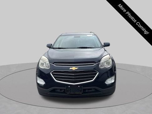 Used 2017 Chevrolet Equinox LT w/ Convenience Package FWD image 2