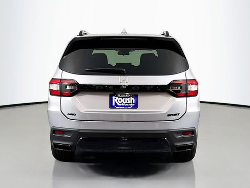 New 2026 Honda Pilot Sport image 6