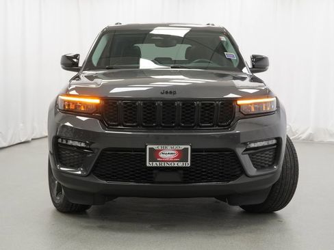 Certified 2023 Jeep Grand Cherokee Limited w/ Black Appearance Package image 8