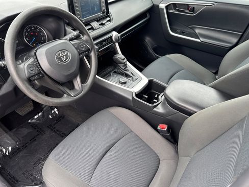 Certified 2022 Toyota RAV4 LE AWD/4WD image 9
