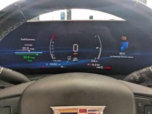 Used 2024 Cadillac XT4 Premium Luxury image 15