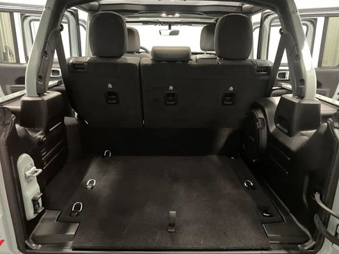 Used 2023 Jeep Wrangler Unlimited w/ Sun & Screen Package AWD/4WD image 41