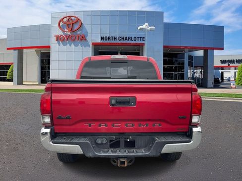 Used 2020 Toyota Tacoma SR5 AWD/4WD image 7