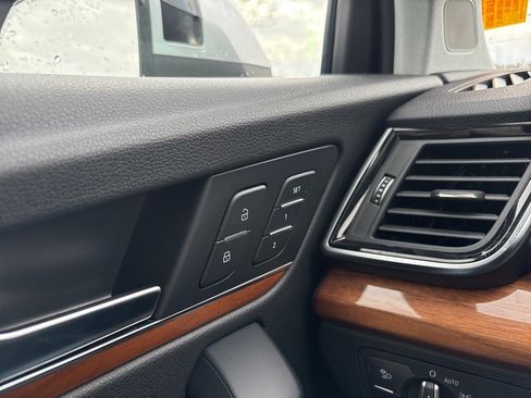 Used 2023 Audi Q5 2.0T Premium Plus image 22