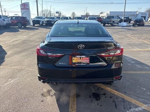 New 2026 Toyota Camry SE image 3