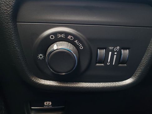 New 2025 Jeep Grand Cherokee Laredo w/ Luxury Tech Group I image 23