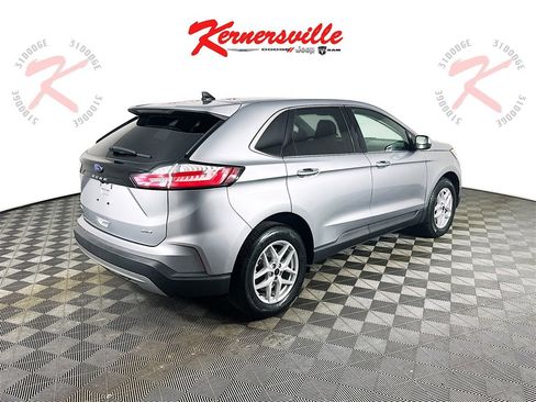 Used 2024 Ford Edge SEL image 7