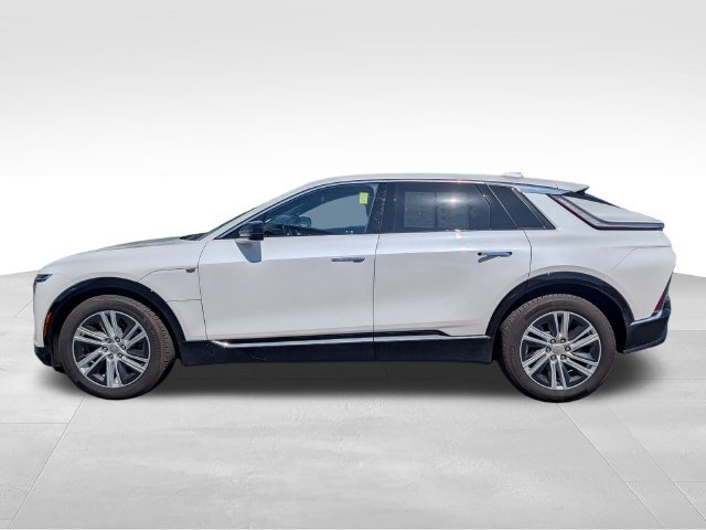 Used 2024 Cadillac Lyriq Tech AWD/4WD image 4
