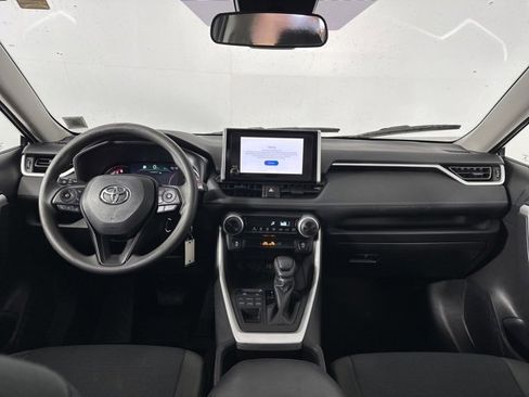 Used 2023 Toyota RAV4 LE image 11