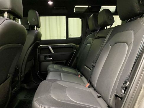 Used 2023 Land Rover Defender 110 X-Dynamic SE AWD/4WD image 18