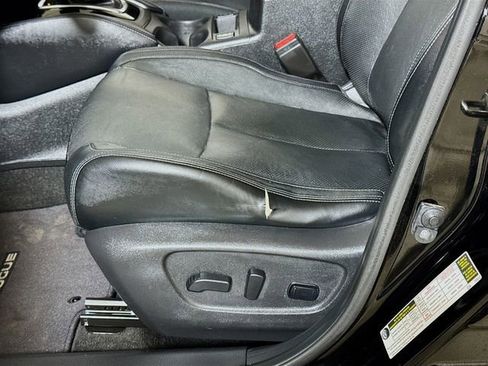 Used 2018 Nissan Rogue SL w/ Premium Package image 17