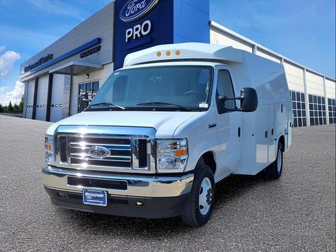 New 2025 Ford E-350 and Econoline 350 Super Duty w/ Power Equipment Group image 17