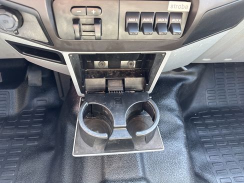 Used 2016 Ford F550 2WD Crew Cab Super Duty image 16