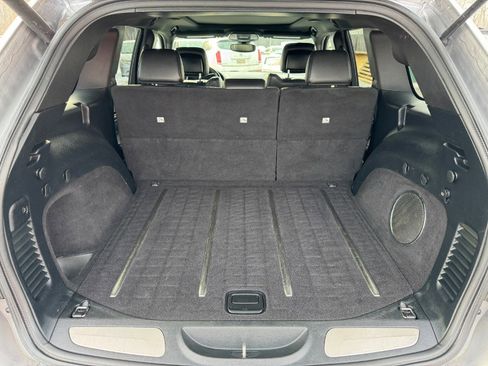 Used 2017 Jeep Grand Cherokee Limited w/ Luxury Group II image 17