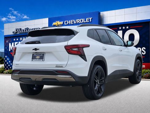 New 2026 Chevrolet Trax ACTIV w/ Sunroof Package FWD image 5