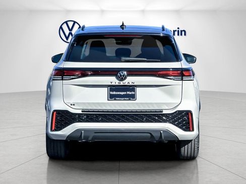 New 2026 Volkswagen Tiguan SE R-Line image 4