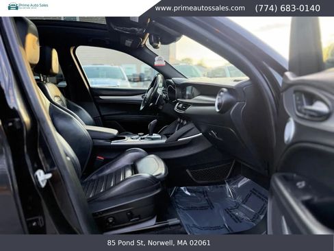 Used 2021 Alfa Romeo Stelvio Ti Sport AWD/4WD image 13