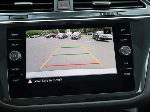 Certified 2023 Volkswagen Tiguan SE AWD/4WD image 21