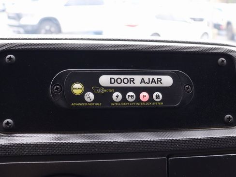 Used 2015 Ford E-450 and Econoline 450 Super Duty w/ Shuttle Bus Prep Package image 28