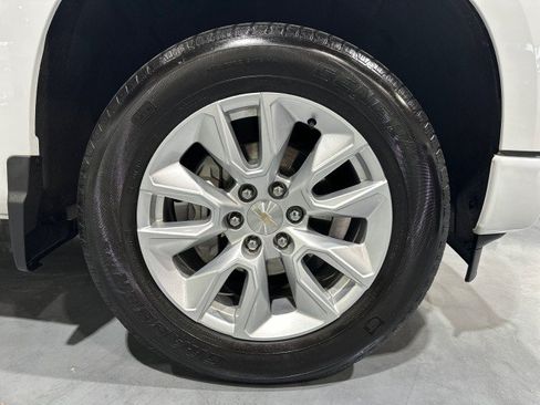 Used 2024 Chevrolet Silverado 1500 Custom RWD image 10