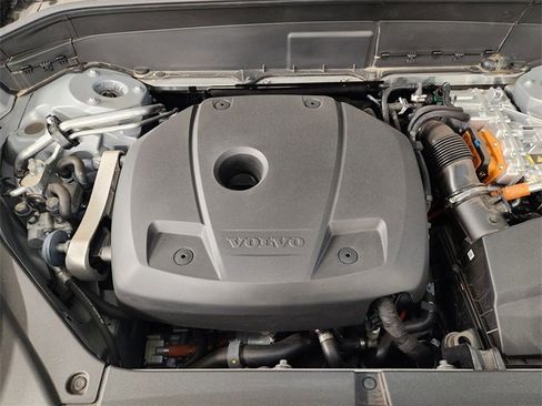 New 2025 Volvo XC90 T8 Plus w/ Protection Package Premier image 33