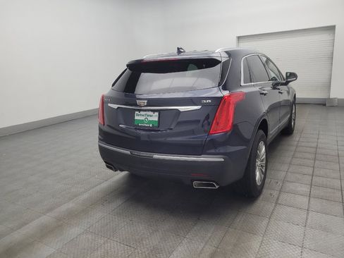 Used 2018 Cadillac XT5 Luxury w/ Driver Awareness Package FWD image 9