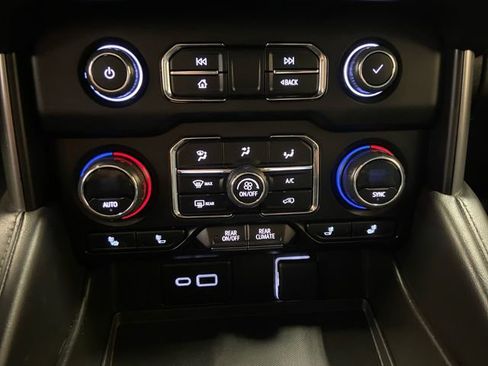 Used 2023 Chevrolet Tahoe LT image 21