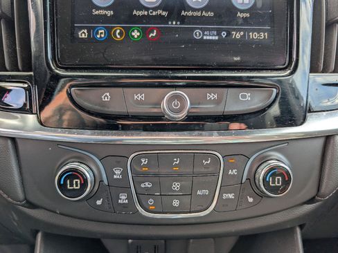 Used 2023 Chevrolet Traverse LT AWD/4WD image 17