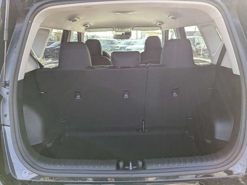Used 2025 Kia Soul LX w/ LX Technology Package FWD image 12